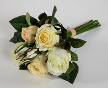 Lade das Bild in den Galerie-Viewer, Rosenbund Rosenstrauß 28 cm, weiß-creme. 5 Rosenblüten